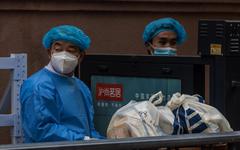 Covid-19 à Shanghai : la tension monte encore d'un cran, les autorités resserrent toujours plus les restrictions