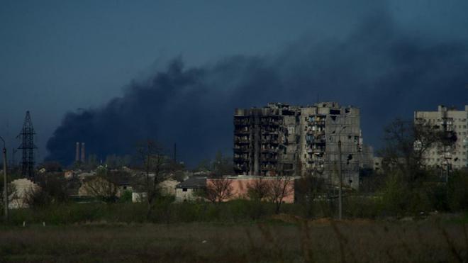 Ukraine : Volodymyr Zelensky appelle à "sauver" les blessés d'Azovstal, en attente d'un cessez-le-feu