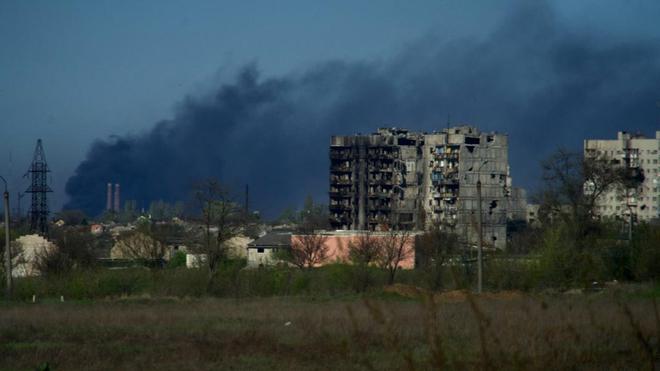 Cessez-le-feu à Azovstal, sanctions sur le pétrole, avion de l'apocalypse... Le point sur la situation en Ukraine