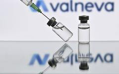 Covid : faute d'autorisation de mise sur le marché, l'Union européenne prête à annuler sa commande de 60 millions de vaccins Valneva