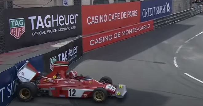 Formule 1 : Charles Leclerc finit dans le rail de sécurité à Monaco au volant de la Ferrari de Niki Lauda