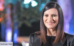 Laura Pausini : quelques jours après l’Eurovision, elle annonce être positive au Covid-19