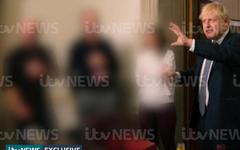 Partygate : des photos relancent les accusations contre Boris Johnson