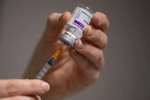 Covid-19: le vaccin Astrazeneca approuvé dans l’UE en 3ème dose