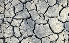 CARTE - La sécheresse gagne du terrain : quels départements sont visés par des restrictions d'eau ?