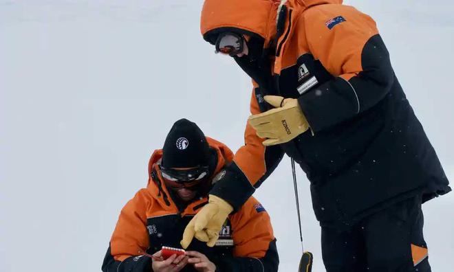 Des microplastiques découverts pour la première fois dans de la neige fraîche en Antarctique