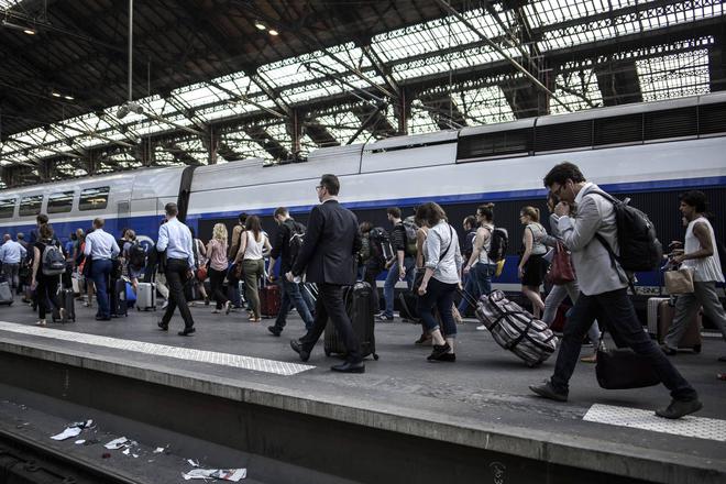 Les ventes de billets de train ont bondi de 400% après l'allocution d'Emmanuel Macron