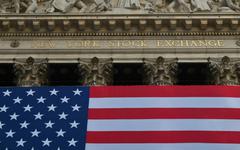 Wall Street souffle au lendemain d'un palier historique pour le Dow Jones