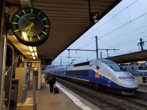 Annonces d’Emmanuel Macron : la SNCF enregistre +400 % de réservations