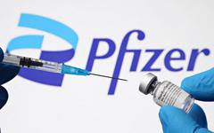 Covid-19 : les résultats de Pfizer explosent, le laboratoire revoit ses prévisions à la hausse