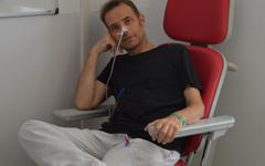 Besançon : souffrant d’un cancer, un artiste intermittent du spectacle se retrouve dans une faille juridique, sans aucun revenu