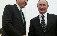 Poutine accueille Erdogan à Sotchi en Russie