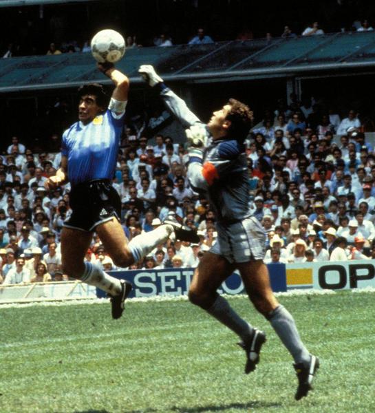 Disparition de Diego Maradona: "Dieu est mort"