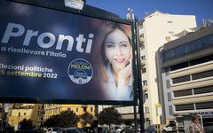Italie : «Giorgia Meloni veut présenter son parti comme conservateur et traditionaliste»