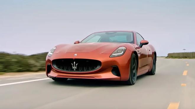 La Maserati GranTurismo Folgore se dévoile (presque) entièrement