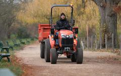 Kubota LXe-261: La solution électrique des villes