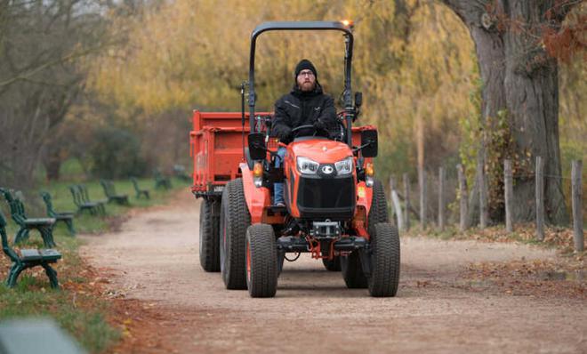 Kubota LXe-261: La solution électrique des villes