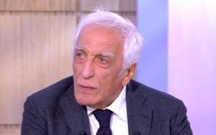 L’acteur Gérard Darmon s’en prend violemment à Jean-Luc Godard dans "C à vous": "Je ne peux pas admirer quelqu'un qui hait à ce point les Juifs"- VIDEO