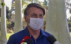 Le président brésilien Jair Bolsonaro a dit regretter certaines déclarations à l'emporte-pièce sur le Covid-19, un rare mea culpa en pleine campagne électorale