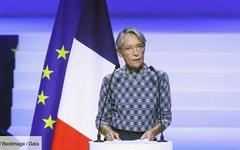 Affaire Quatennens : Élisabeth Borne tacle Jean-Luc Mélenchon, « pas à une outrance près »