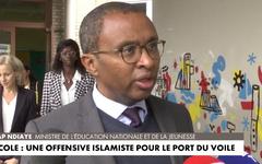 Islamisation: grande offensive islamiste à l’école pour inciter à porter des tenus islamiques… Pap Ndiaye se dit « attentif » et promet… de ne rien faire  (Vidéo)