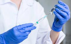 Les vaccins bivalents contre le covid arrivent en France : c’est quoi ?
