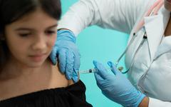 Vaccination de rappel contre le Covid-19 : ce que l'on sait sur les vaccins "bivalents"