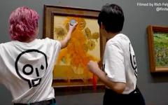 Pourquoi 2 activistes ont aspergé un Van Gogh de soupe de tomates ?