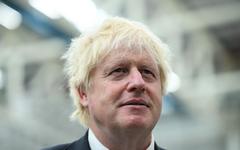 Après la démission de Liz Truss, le come-back de Boris Johnson ?
