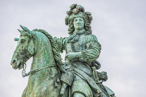 Louis XIV a mal aux dents