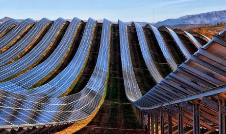 Voltalia pose la première pierre d’un projet solaire de 12 MW en France