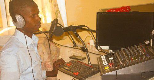 Guinée-Bissau : la radio pour sensibiliser contre la pandémie de Covid-19