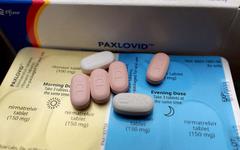 Contre le Covid-19, l’exécutif mise aussi sur le Paxlovid, l’antiviral de Pfizer