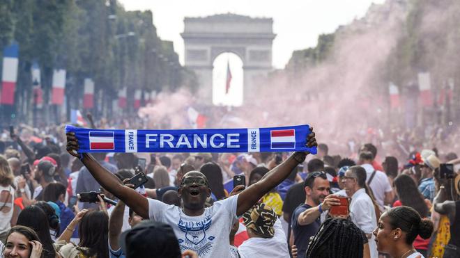 Coupe du monde : plus de 1200 policiers déployés à Paris pour les quarts de finale