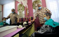 Entre joie et stress, c’était l’heure de la reprise chez les coiffeurs du Calaisis