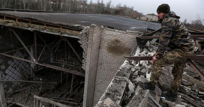 Ukraine: des contrats signés pour rebâtir rails et ponts