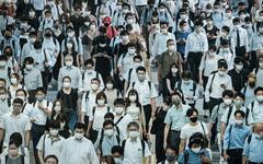 Huit milliards d’humains sur Terre : faut-il craindre une nouvelle pandémie virale ?