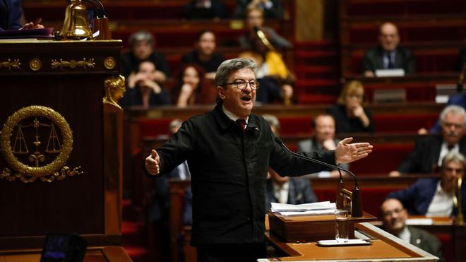 Motions de censure : Mélenchon fustige Roussel et les «ailes» Jadot et Hollande