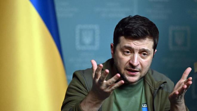 Guerre en Ukraine : «Volodymyr Zelensky va être le héros des Américains pendant 24 heures»