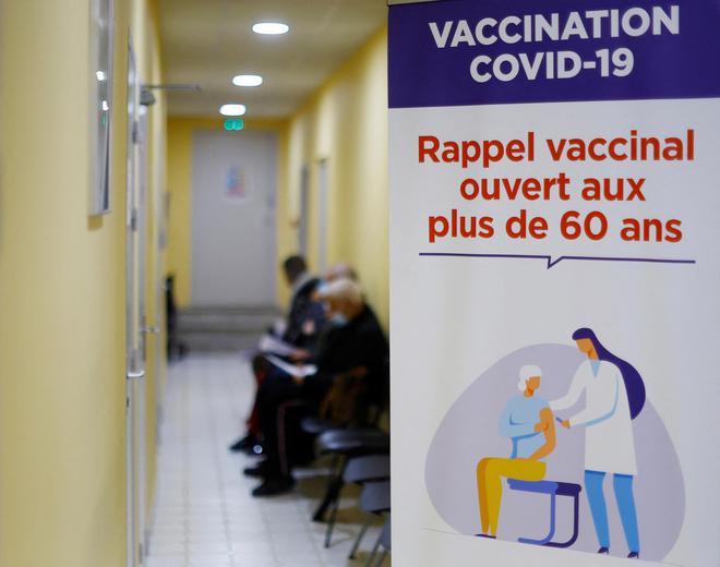 Covid-19 : seuls 40% des plus de 70 ans ont reçu un nouveau rappel de vaccin