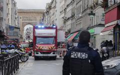 Attaque raciste à Paris : le suspect présenté à un juge d'instruction