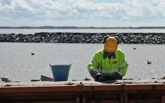 Érosion du littoral : un chemin piéton fermé près de La Rochelle