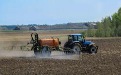 S-métolachlore. Ce pesticide très utilisé par les agriculteurs sera bientôt interdit en France