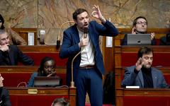 Le député LFI Thomas Portes exclu 15 jours de l’Assemblée après la photo polémique