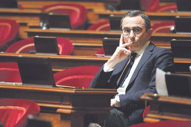 Sénateurs LR : comment 145 sociaux-traîtres ont puni 30 millions de travailleurs français