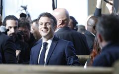 Réforme des retraites : Emmanuel Macron « souhaite » un vote à l’Assemblée, pas le 49.3