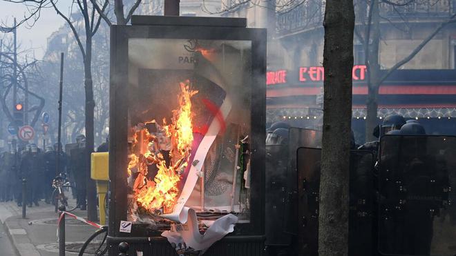 Grève du 7 mars : heurts entre manifestants et forces de l’ordre à Paris, Nantes et Rennes…