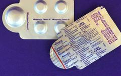Etats-Unis : la Cour suprême maintient l’accès à la pilule abortive, pour l’instant