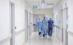 "Irresponsable" : des organisations de soignants dénoncent la fin de l'obligation vaccinale anti-Covid