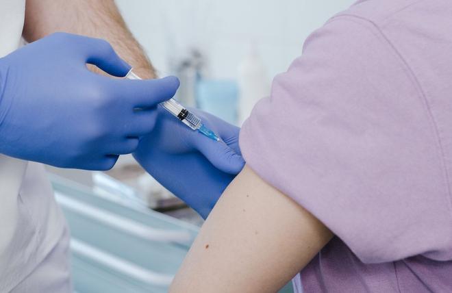 Une nouvelle étude remet en question le lien entre vaccins anti-Covid et troubles menstruels